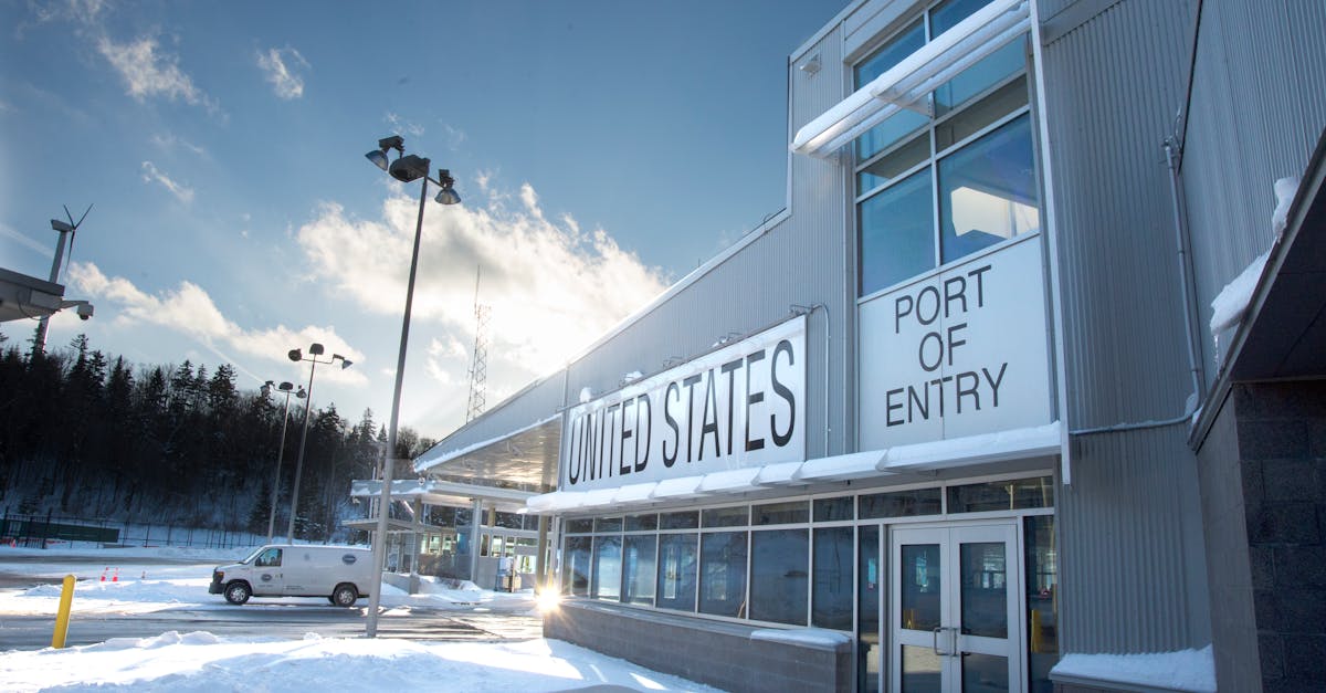 nfographic of U.S. immigration agencies and their roles.”